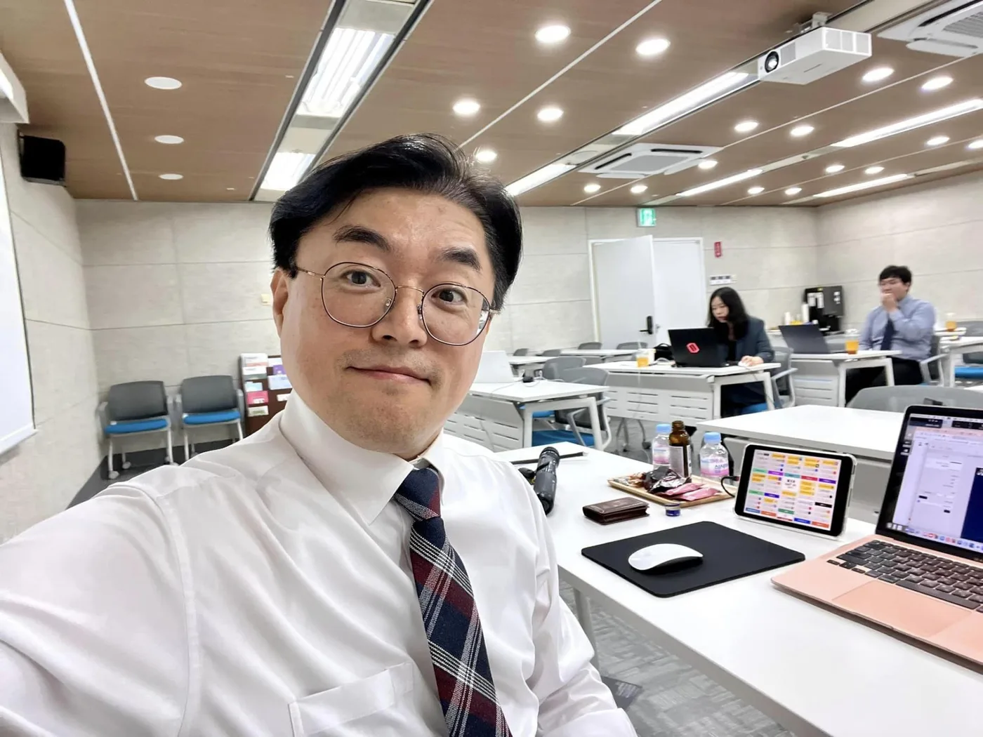 휴넥트 생산성 향상을 위한 AI도구 사용법 교육 교육 현장 - 나눔경영컨설팅 김종혁