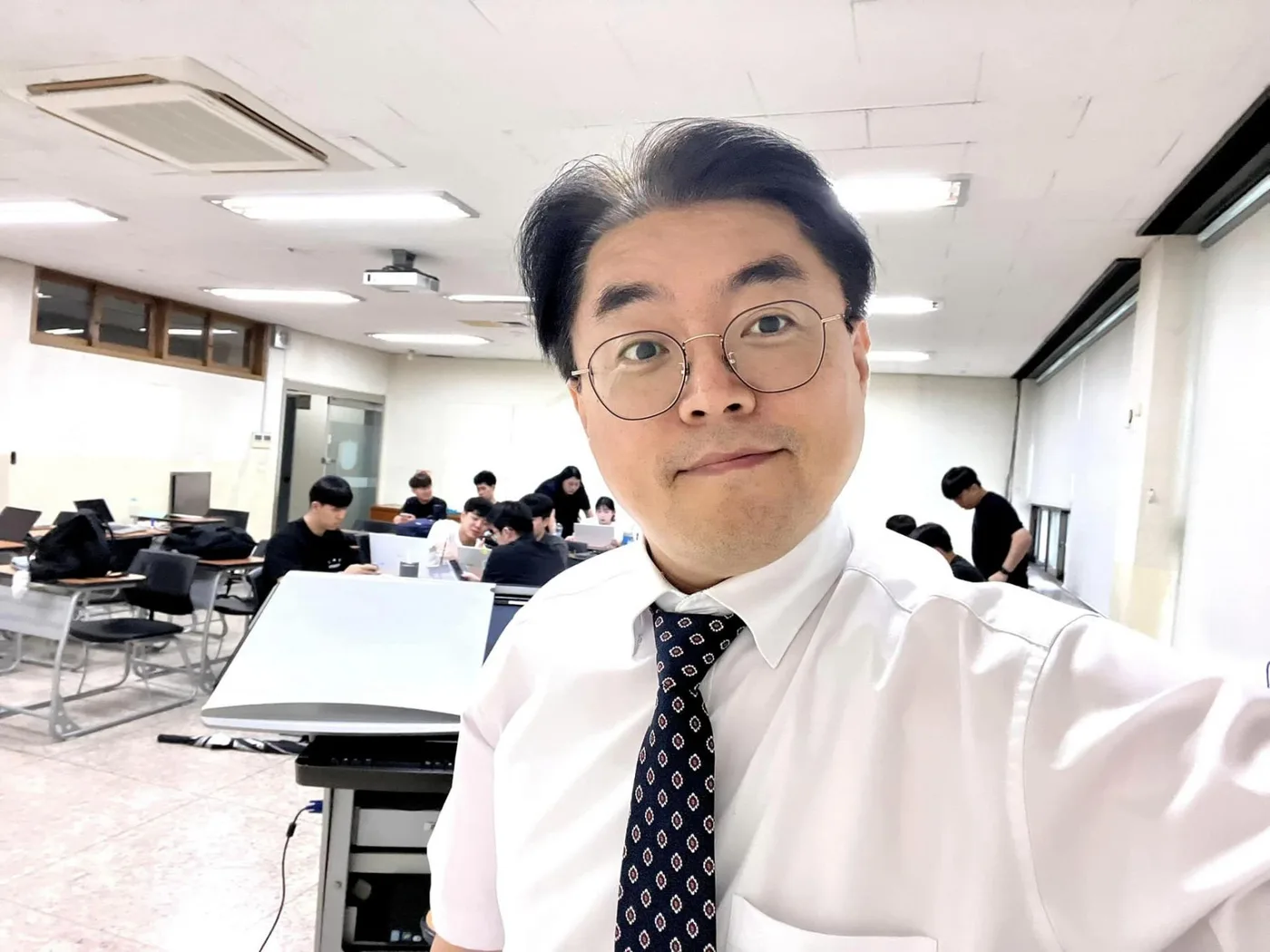 경남대학교 외국어 세일즈 피칭 교육 교육 현장 - 나눔경영컨설팅 김종혁
