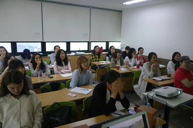 동작여성새로일하기센터 해외마케팅 교육 5회차중 1회차 교육 현장 - 나눔경영컨설팅 김종혁 강사