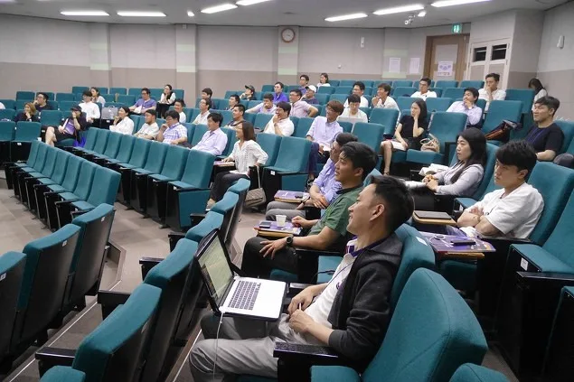 안산 중소기업연수원 창업사관학교 창업마케팅 특강 교육 현장 - 나눔경영컨설팅 김종혁 강사