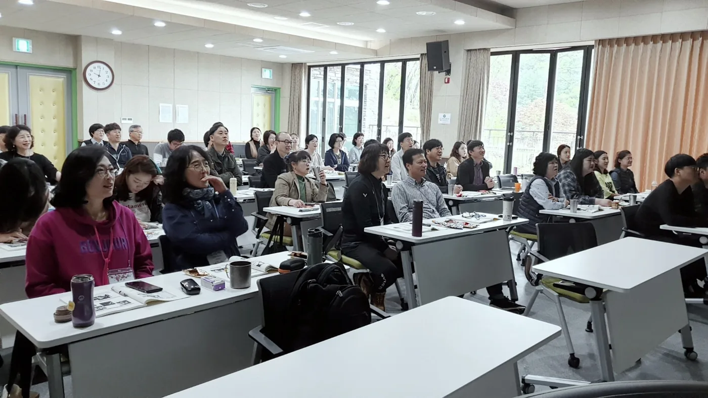 소백산생태탐방 영화와 드라마로 배우는 조선사 특강 교육 현장 - 나눔경영컨설팅 김종혁 강사