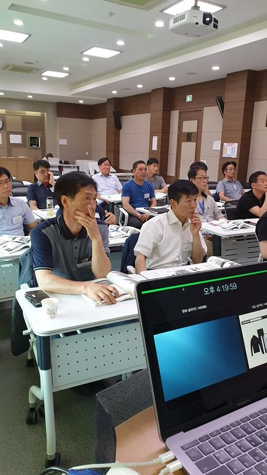 중소벤쳐기업연수원 창업마케팅 교육 교육 현장 - 나눔경영컨설팅 김종혁 강사