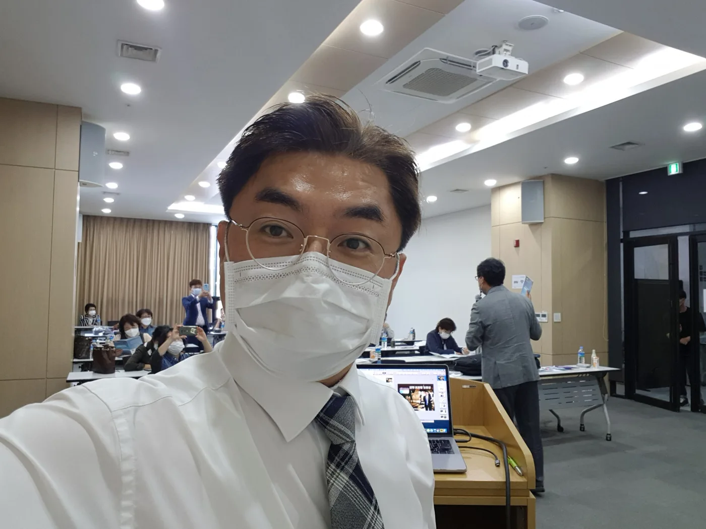 경일대창업지원단 동영상 촬영과 편집, 동영상 기자재 추천 특강 교육 현장 - 나눔경영컨설팅 김종혁 강사