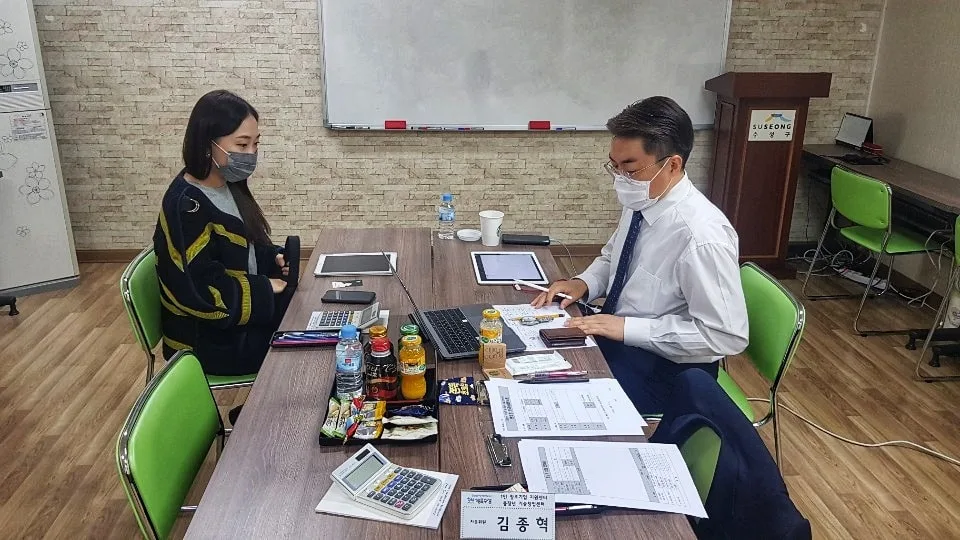 수성구 1인 창조기업 중장년 기술창업센터 창업마케팅 컨설팅 교육 현장 - 나눔경영컨설팅 김종혁 강사